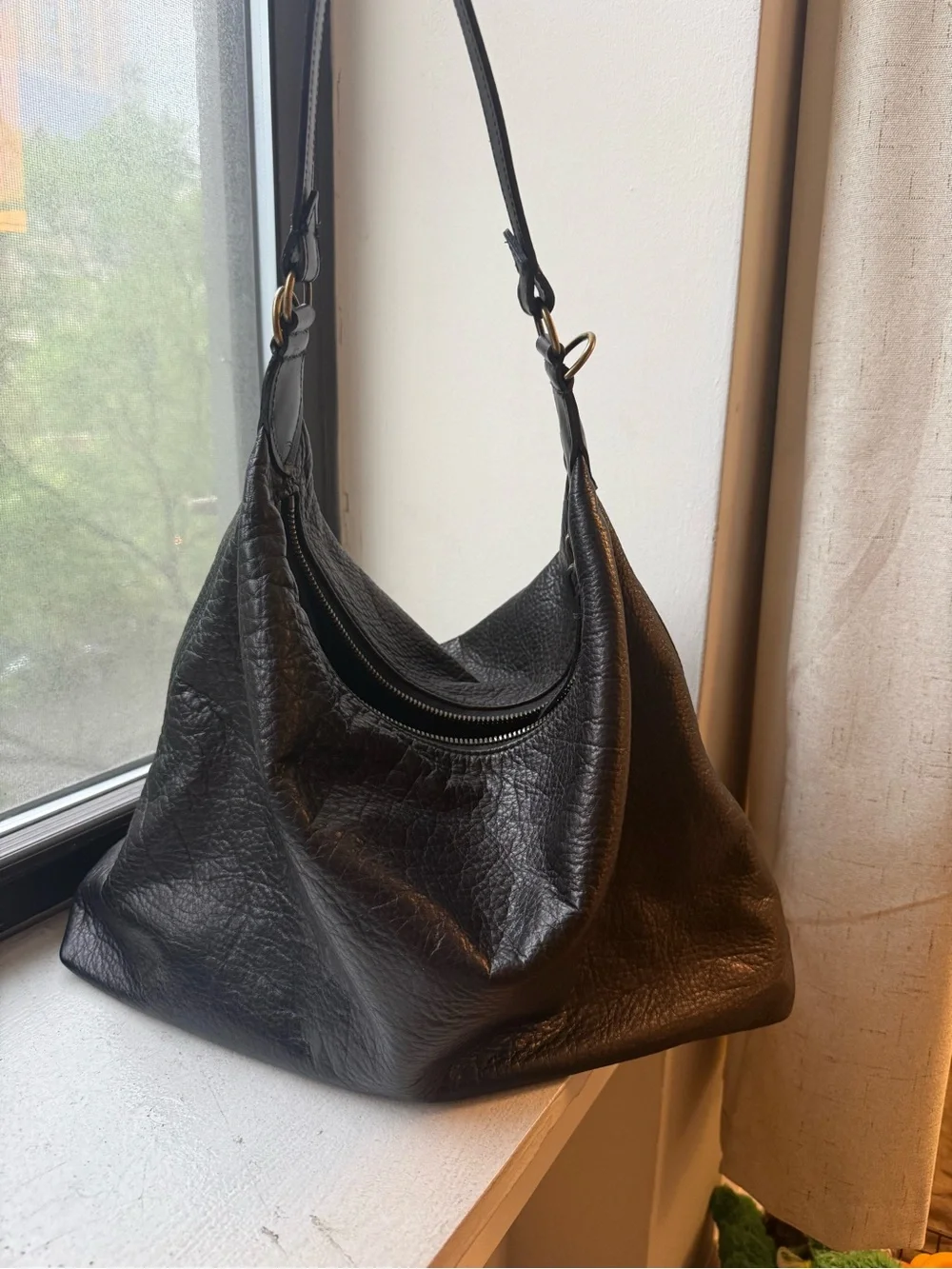 Parker Thatch Maurice Hobo - Black broken-in leather